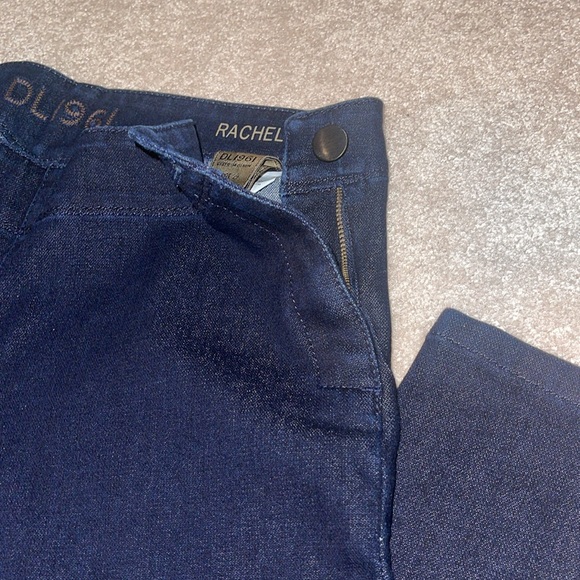 DL1961 4Way Stretch Dark Wash Rachel Jean Leggings Size 29. NWOT - Picture 5 of 9